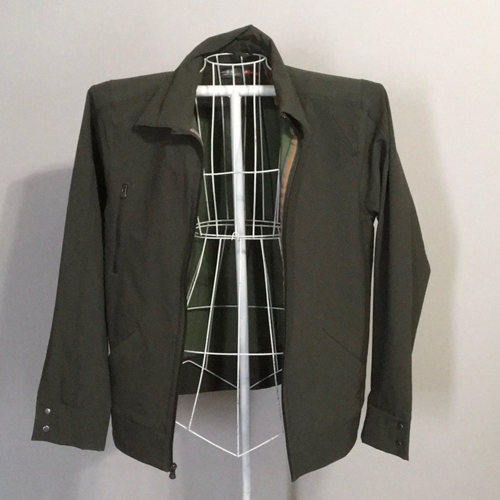 Men’s Under Armour light weight jacket - Picture 2 of 4